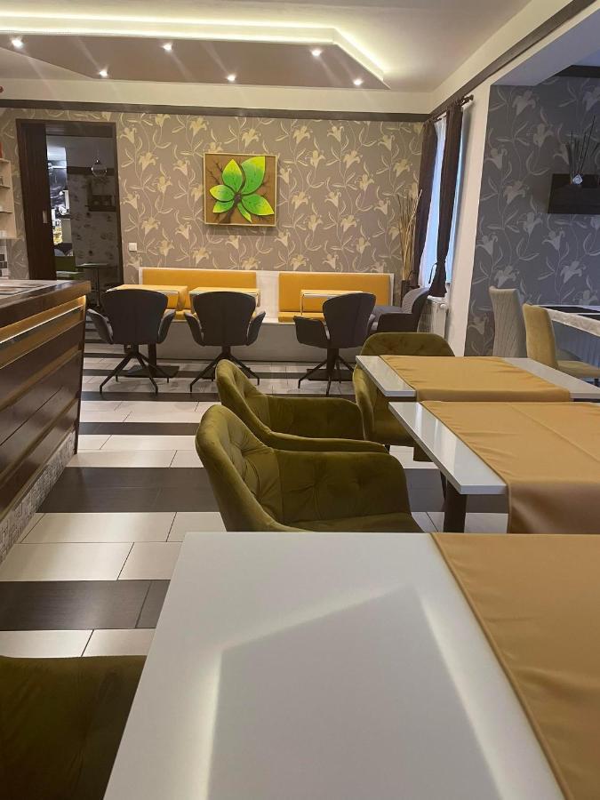 Hotel Patricia Panzio à Bük Extérieur photo