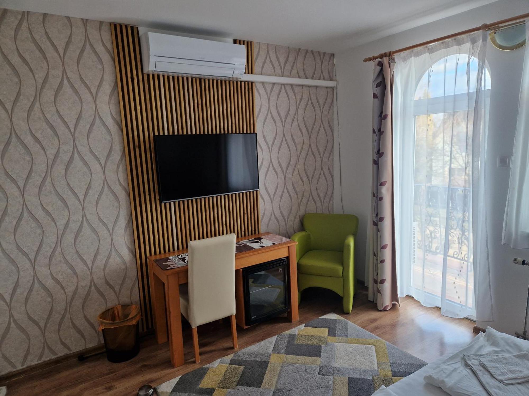 Hotel Patricia Panzio à Bük Extérieur photo